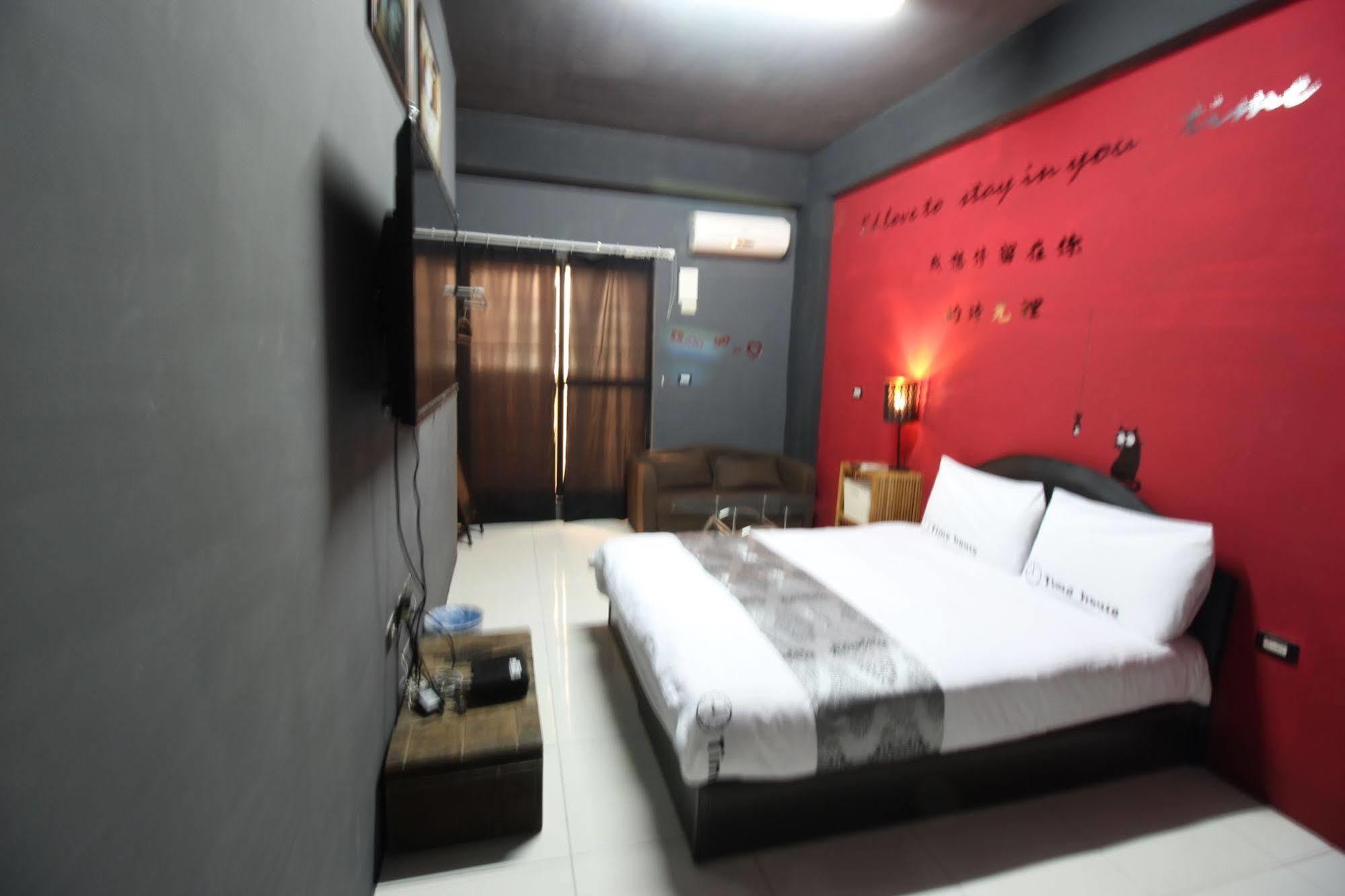 Time House Vacation Villa Кэньдин Экстерьер фото